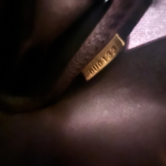 Louis Vuitton Favorite Mm Monogram Crossbody - Picture 8 of 8